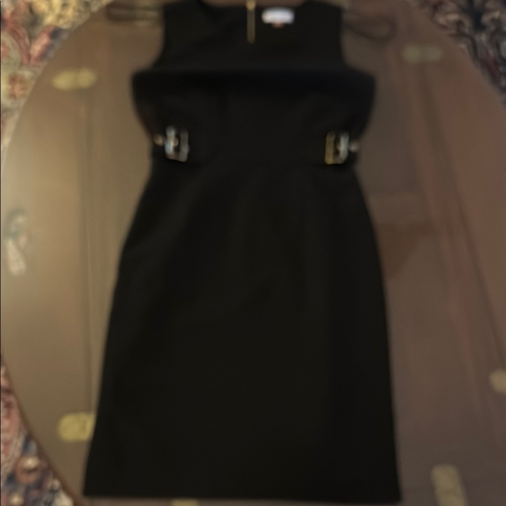 Black Sleeveless Sheath Dress